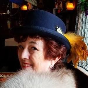 Meet your Posher, Pam